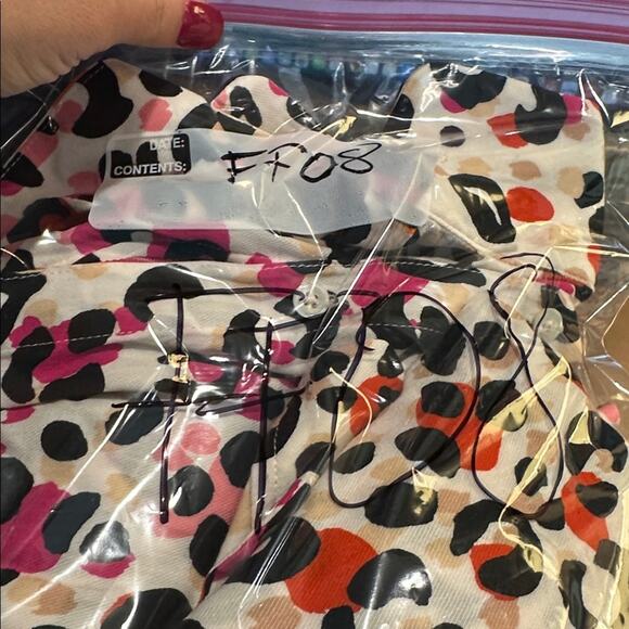 Chico’s Women’s Sz 1 US 8 M Colorful Animal Print Blouse Top Soft Collar Button - Picture 8 of 8